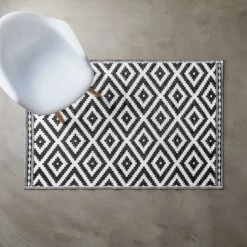 In- & Outdoor-Teppich Ethno Rauten L 180 X B 118cm COLOUR CLASH In Schwarz-Weiß -Küche Store butlers in and outdoor teppich ethno rauten l 180 x b 118cm colour clash in schwarz weiss 2