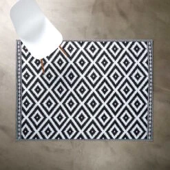 In- & Outdoor-Teppich Ethno/Rauten L 200 X B 150cm COLOUR CLASH In Schwarz-Weiß -Küche Store butlers in and outdoor teppich ethno rauten l 200 x b 150cm colour clash in schwarz weiss 2