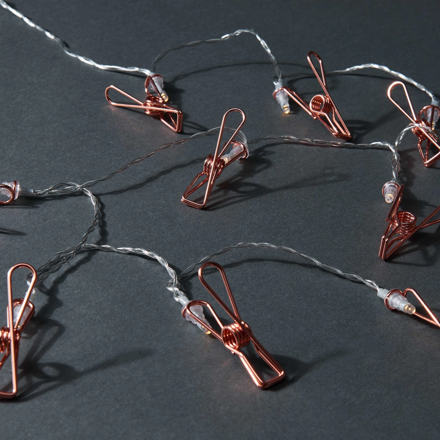 LED-Lichterkette Clips 10 Lichter Mit USB-Batteriefach CLIP COUTURE In Roségold 5 LED-Lichterkette Clips 10 Lichter Mit USB-Batteriefach CLIP COUTURE In Roségold – Bild 5