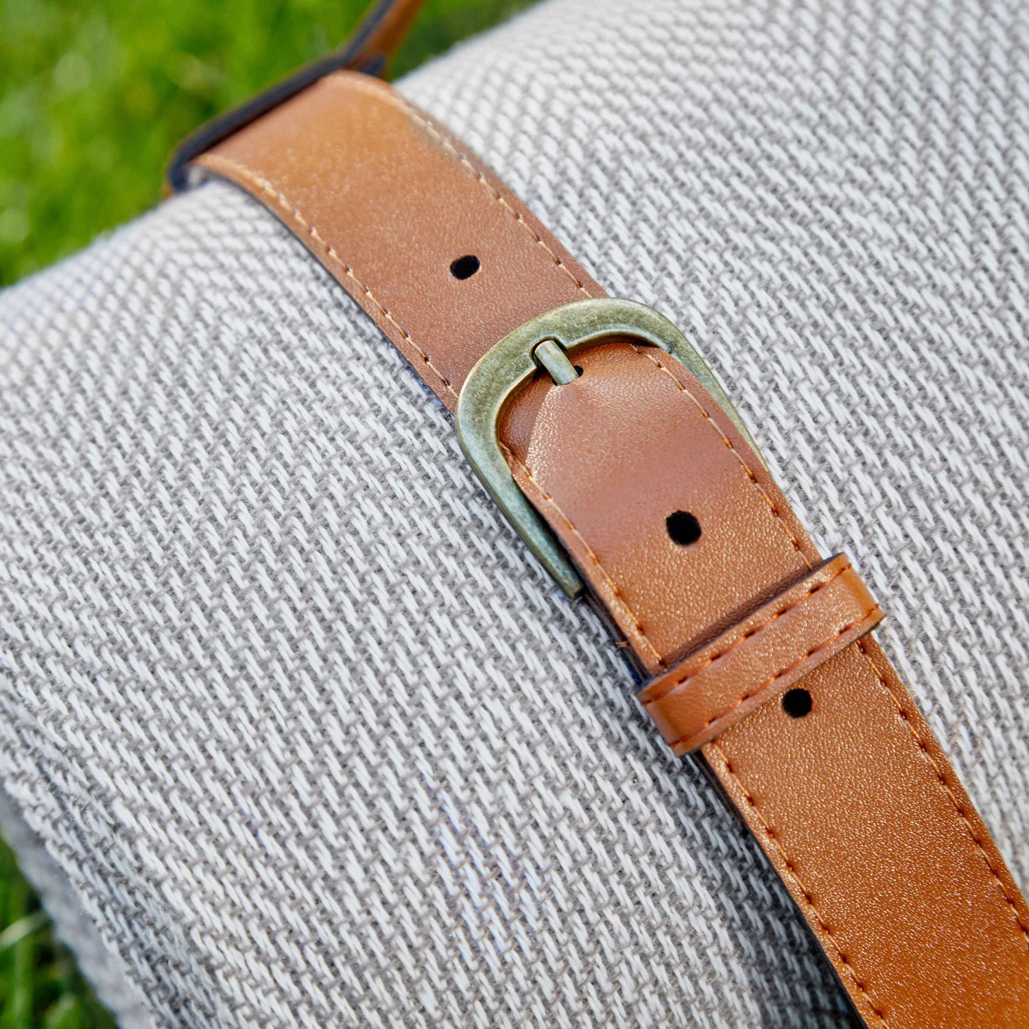 Picknickdecke L 150 X B 200cm WANDERLUST In Taupe-Weiß 5 Picknickdecke L 150 X B 200cm WANDERLUST In Taupe-Weiß – Bild 5