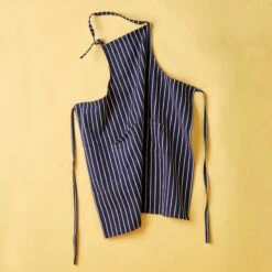 Schürze BUTCHERSTRIPE In Dunkelblau -Küche Store butlers schurze butcherstripe in dunkelblau 2