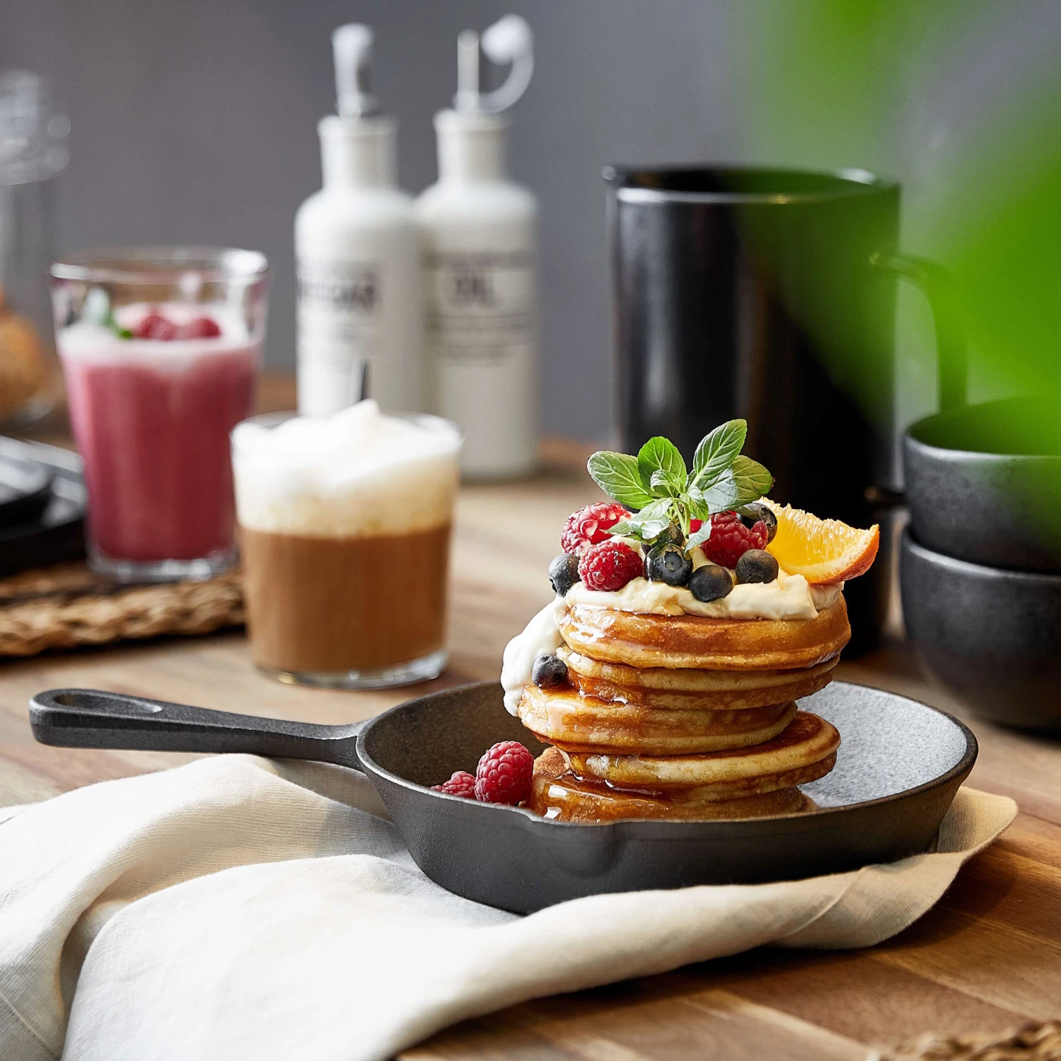 Shakshuka-Pfanne Ø20cm SHAKSHUKA In Schwarz 2 Shakshuka-Pfanne Ø20cm SHAKSHUKA In Schwarz – Bild 2